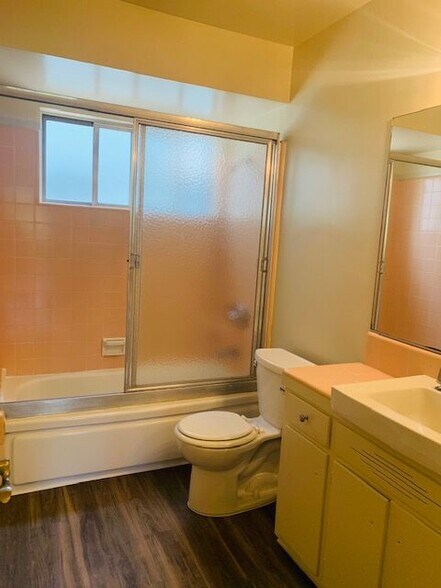 Building Photo - 6701 Wilkinson Ave