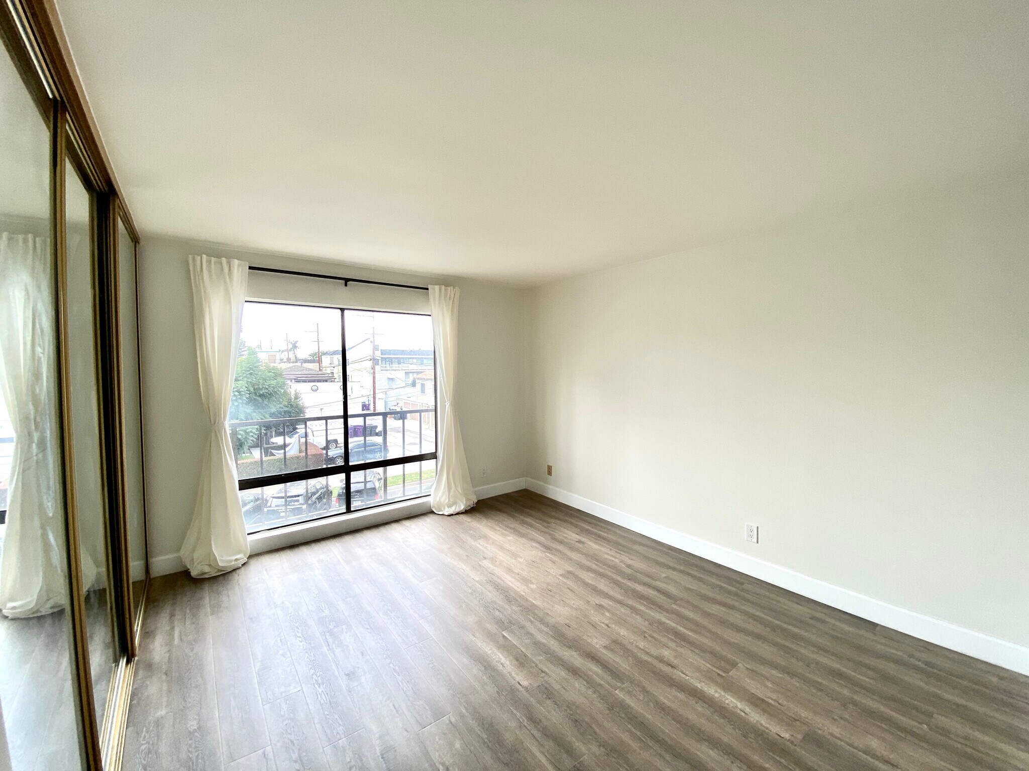 Building Photo - 1803 E Ocean Blvd