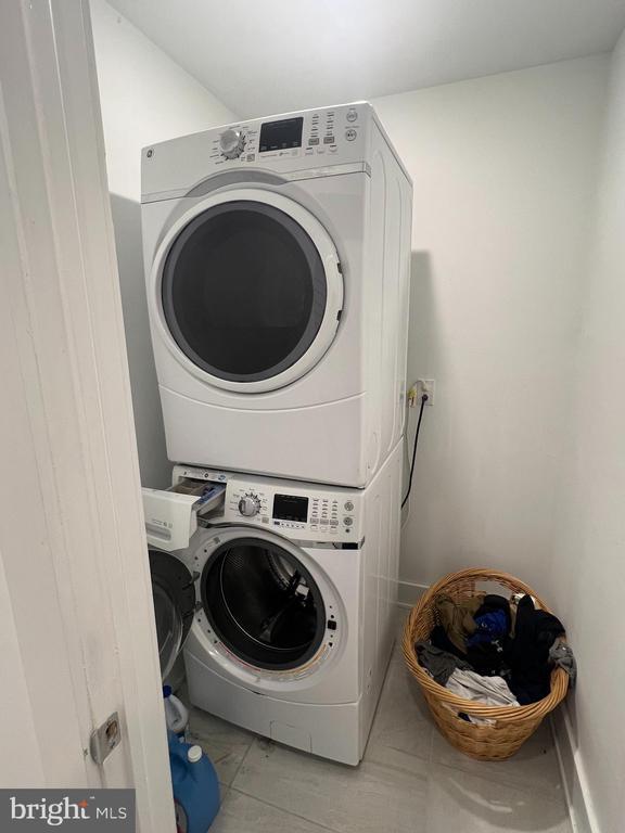 Building Photo - 1431 N 28th St