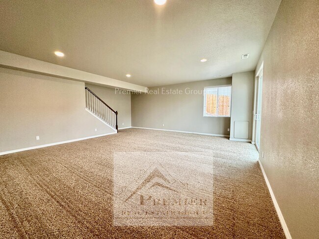 Building Photo - 7527 Dutch Loop