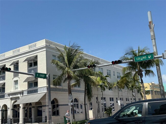 Primary Photo - 865 Collins Ave