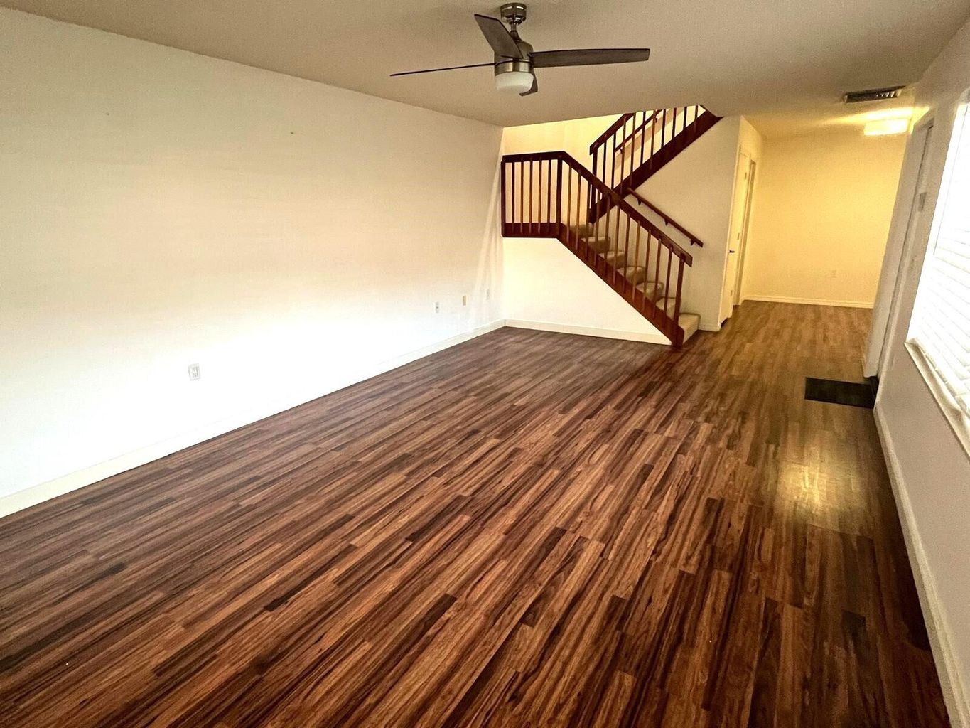 Building Photo - 7 Amherst Ct