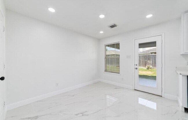 Building Photo - 13106 Crescent Manor Ln