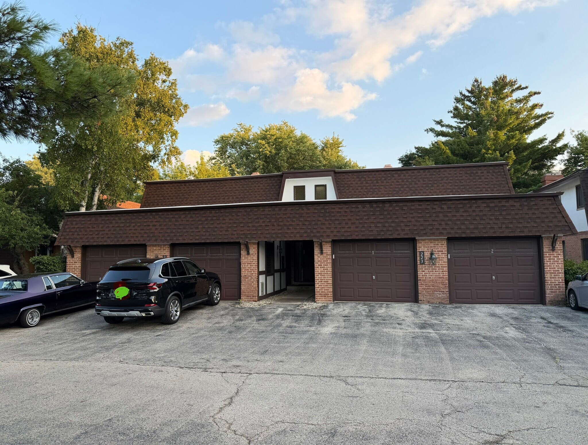 Building Photo - 223 W Lake Cook Rd