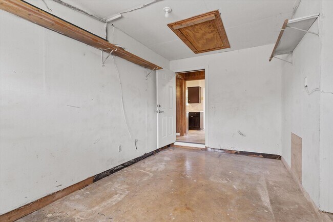 Building Photo - 703 Huntingdon Pl