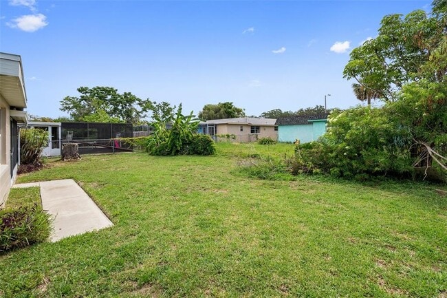 Building Photo - 9740 Lamantin Dr