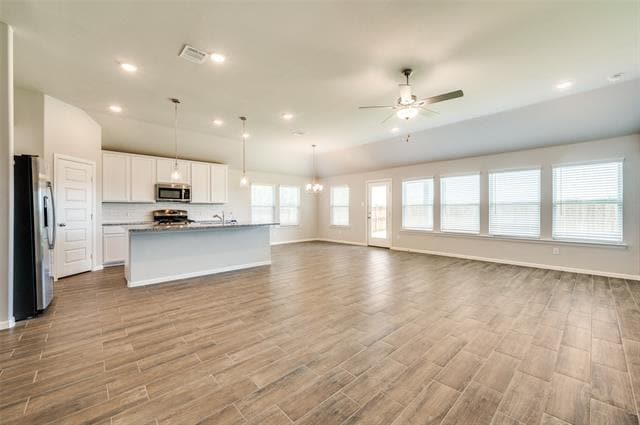 Building Photo - 13180 Zion Dr