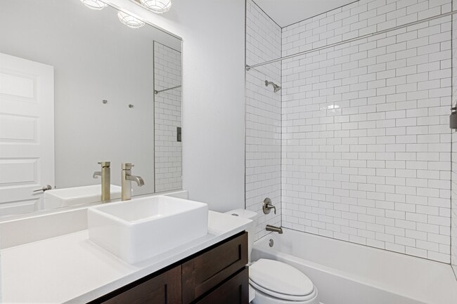 Building Photo - 1114 N Olive St