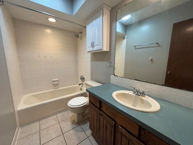 Building Photo - 1302 Briar Creek Rd