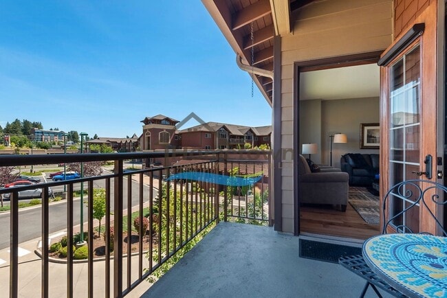 Building Photo - Two Bed, Two Bath Luxury Riverstone Condo!