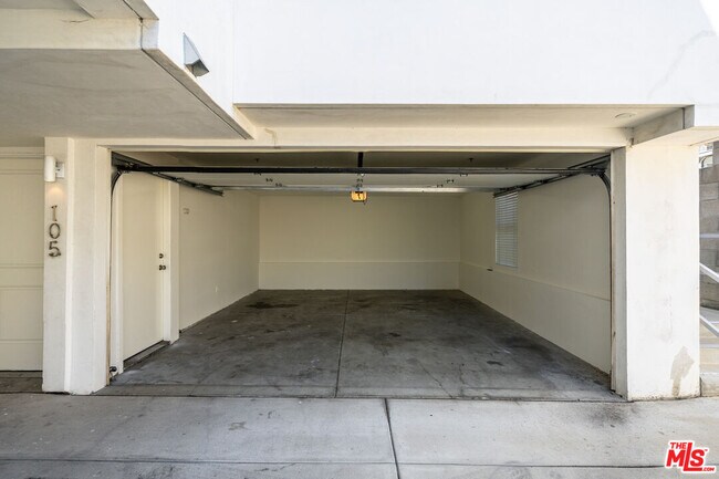 Building Photo - 5941 Barton Ave