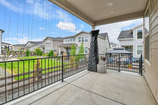 Building Photo - 6302 E 142nd Pl