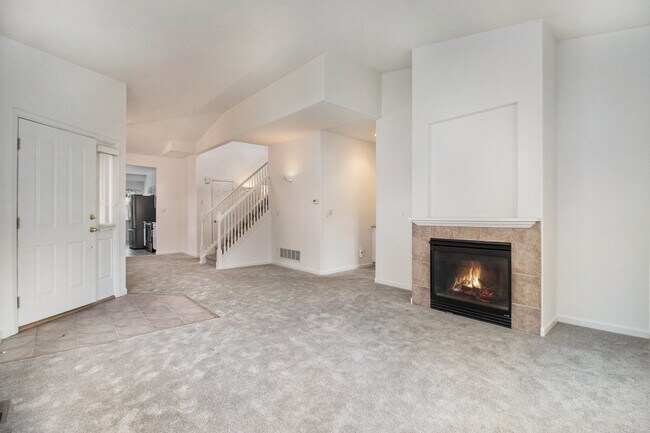 Building Photo - 13833 E Tufts Pl