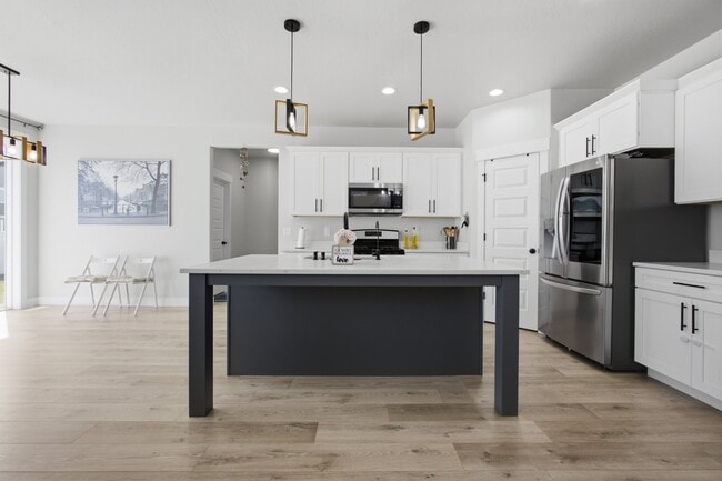 Building Photo - 4633 Sentry Dr