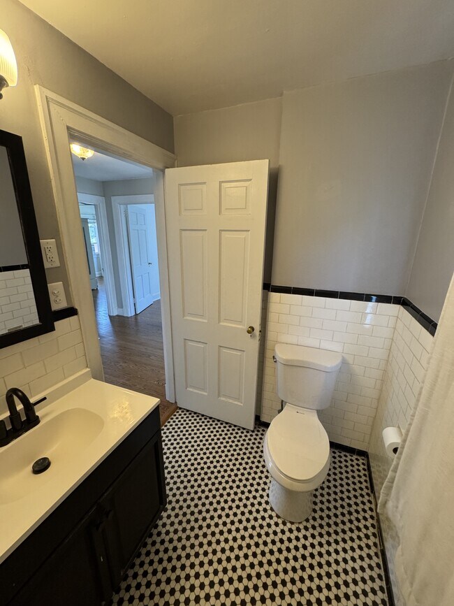Building Photo - 310 Yeardley Ave