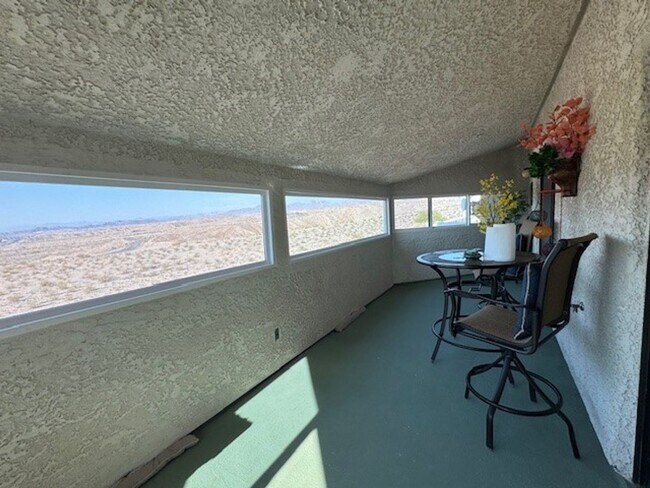 Building Photo - 3BR 3BA Townhome-Best view of the River & Laughlin Casino Skyline