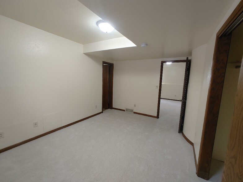 Building Photo - 506 N 11th St