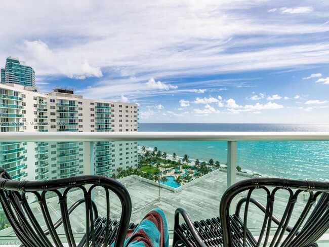 Building Photo - 1 br, 1 bath Condo - 3901 S Ocean Dr Apt 12Z