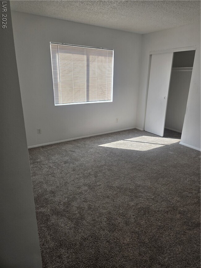 Building Photo - 2841 Wheelwright Dr