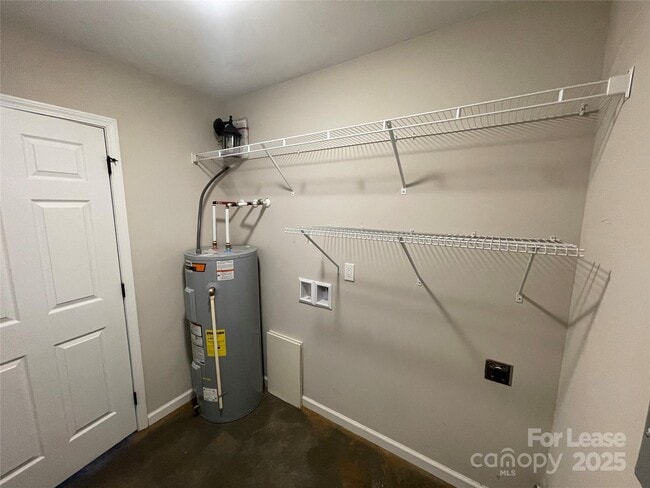 Building Photo - 4421 Dillbrook Ln