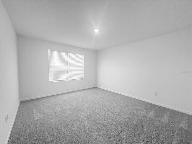 Building Photo - 6158 Daerr Rdg St