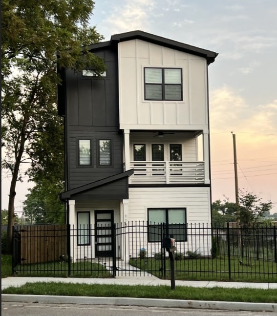 Building Photo - 115 Green St