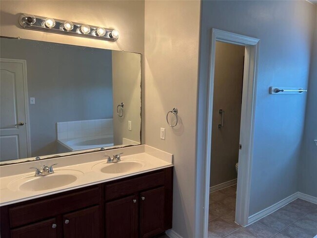 Building Photo - 38210 E Sulphur Creek Dr