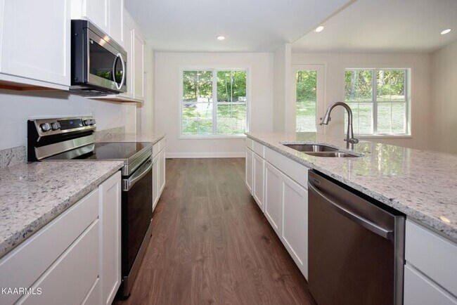 Building Photo - New Construction in North Knox!