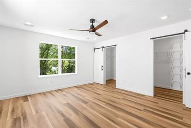 Building Photo - 3/2.5 Townhome Centrally Located in Greenv...
