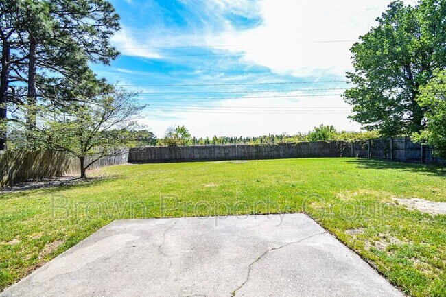 Building Photo - 2209 Rustic Trail