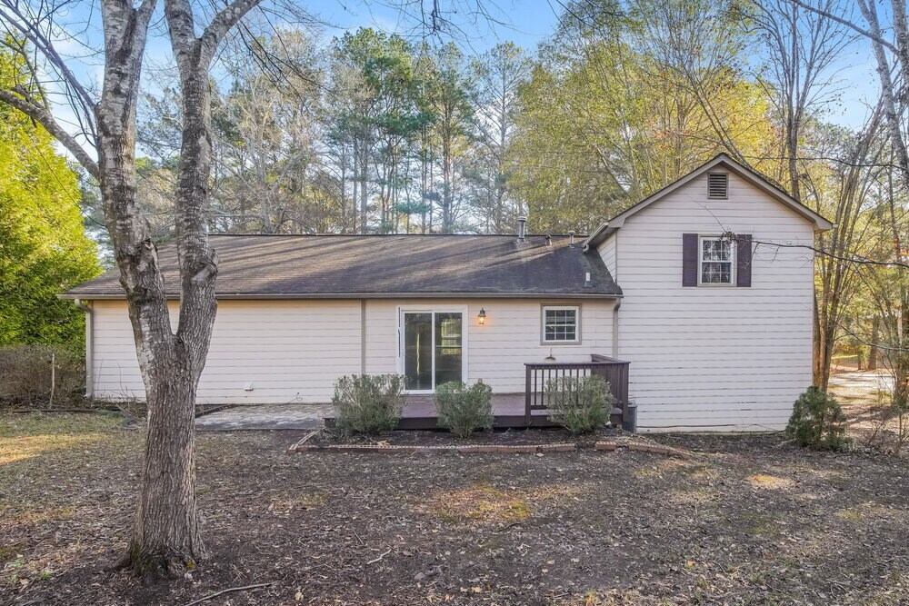 Building Photo - 1860 Rainbow Ln