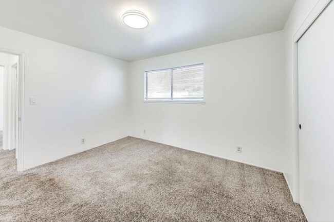 Building Photo - Spacious 2 Bed 1 Bath in San Leandro!