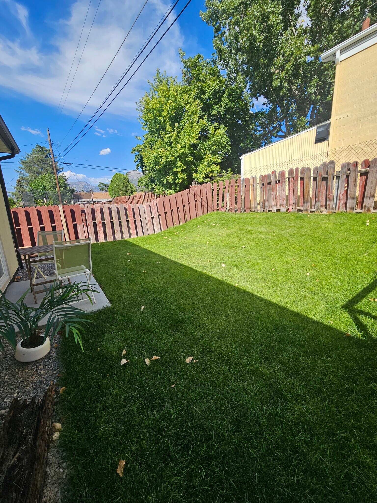 Private backyard - 330 N 985 W