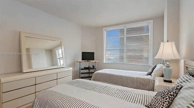 Building Photo - 1950 S Ocean Dr