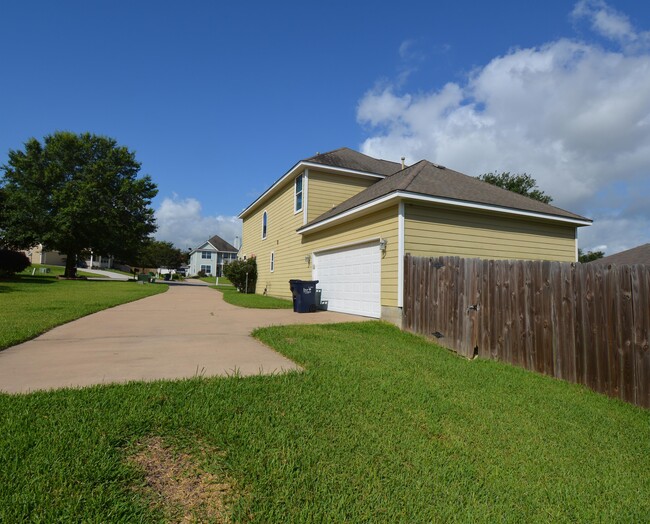 Building Photo - 2803 Weeping Willow Cir