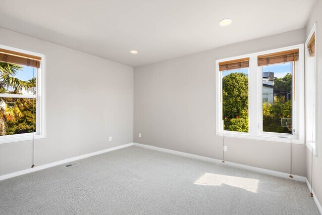 Building Photo - 3422 NW 66th St