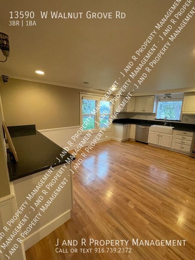 Building Photo - 13590 W Walnut Grove Rd