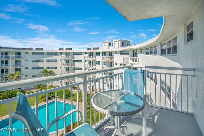 Building Photo - 4000 Ocean Beach Blvd