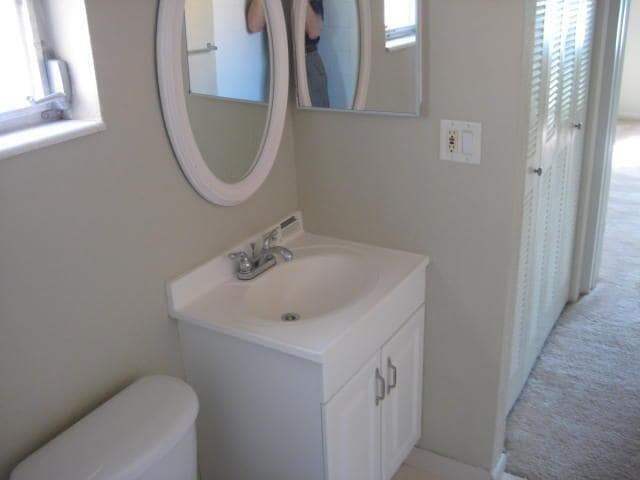 Building Photo - 770 SE 2nd Ave