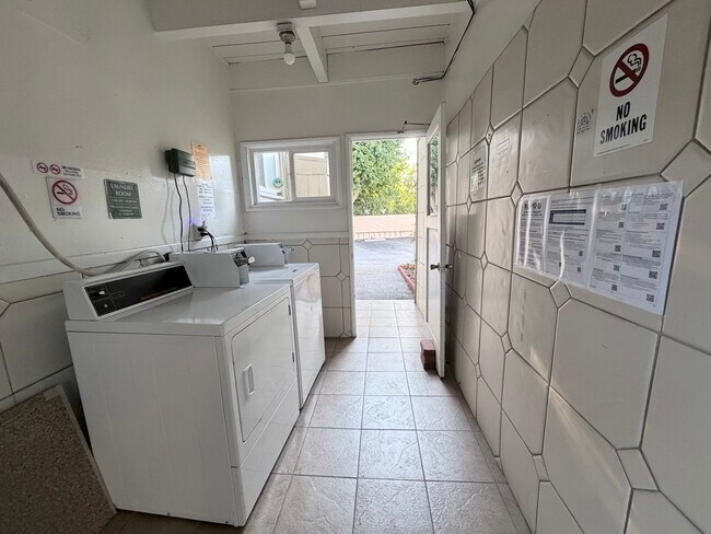 Laundry Room - 243 1/2 S Church Ln