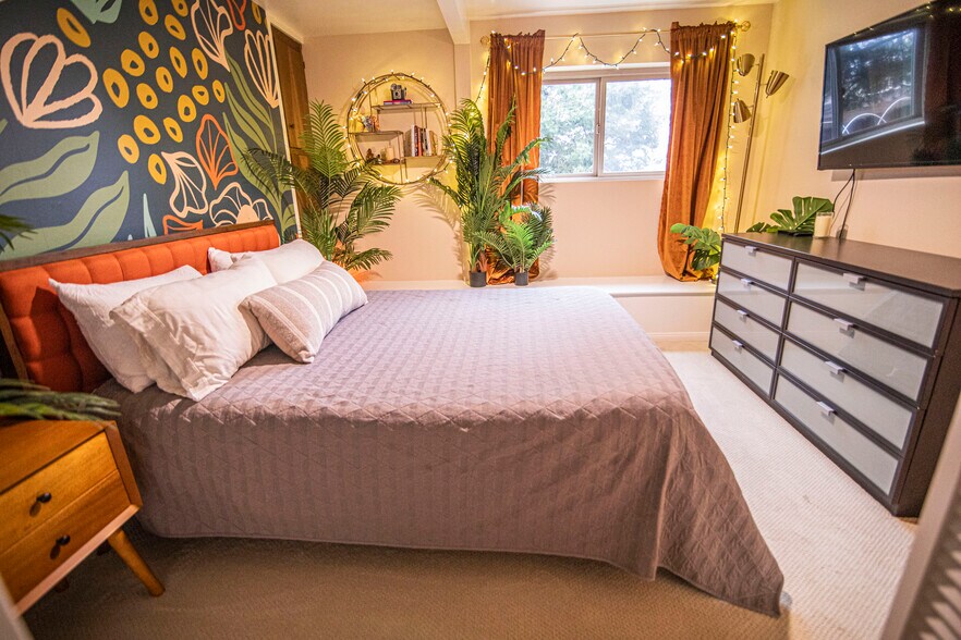 Building Photo - 4148 Conrad Dr