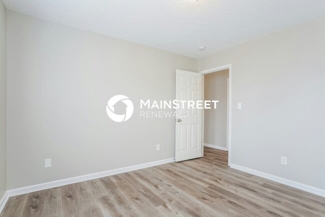 Building Photo - 3 Bedroom Pet-Friendly Home in Zebulon, NC with Main Street Renewal