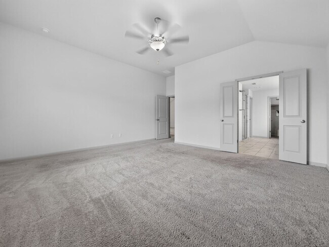 Building Photo - 125 Caterpillar Ln