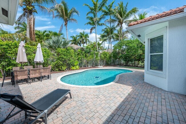 Building Photo - 2002 Schooner Ln