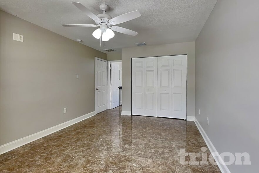 Building Photo - 2313 Pleasure Run Dr