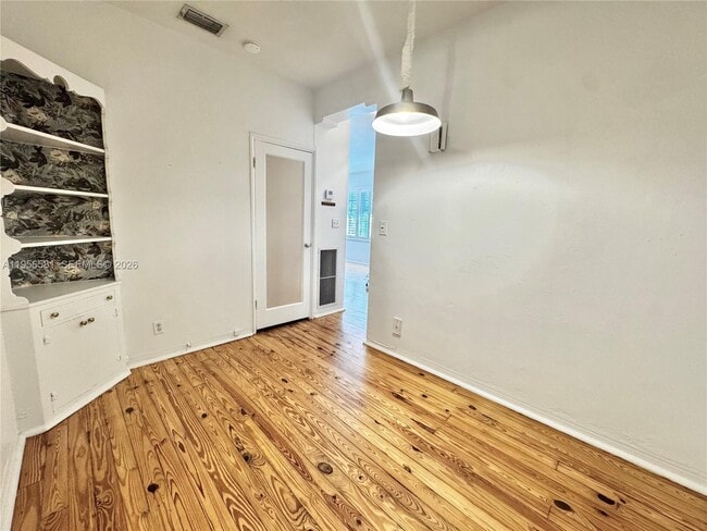 Building Photo - 1056 Jefferson Ave