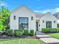 Building Photo - 7624 Roper St