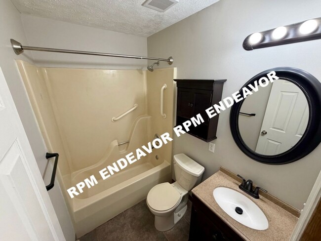 Building Photo - 1368 Deerfield Estates Dr