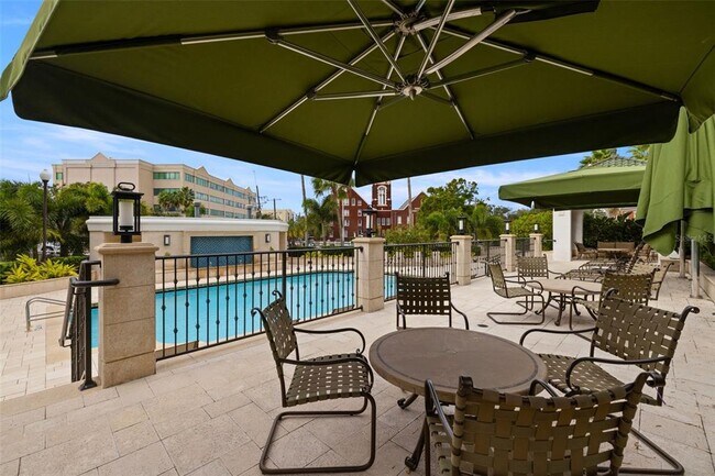 Building Photo - 345 Bayshore Blvd