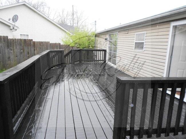 Building Photo - Three Bedroom, Ranch Style North Nashville...